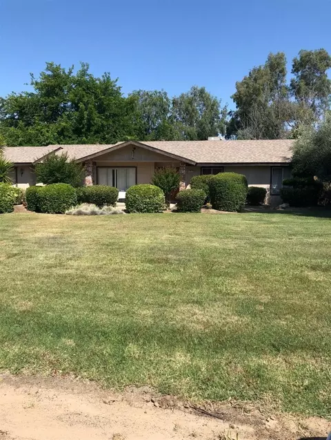 18716 Shore Dr, Madera, CA 93638 photo 1