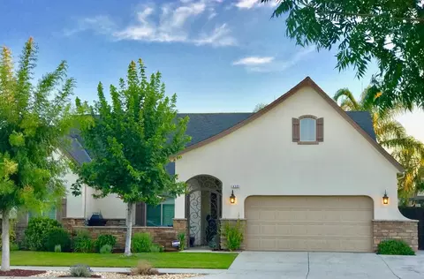 435 W Trenton Ave, Clovis, CA 93619 photo 1