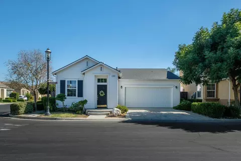1740 Glen Dunbar Ln, Clovis, CA 93619 photo 1