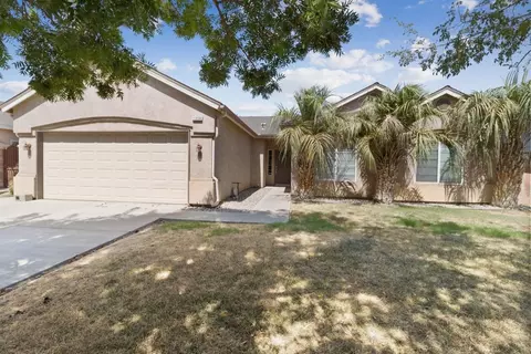 1358 Noble St, Lemoore, CA 93245 photo 1