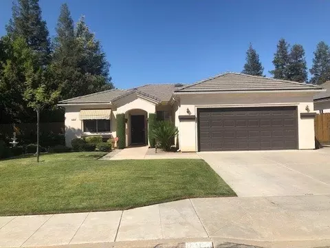 2363 Sierra Madre Ave, Clovis, CA 93611 photo 1