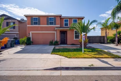 1336 Coconut St, Madera, CA 93638 photo 1