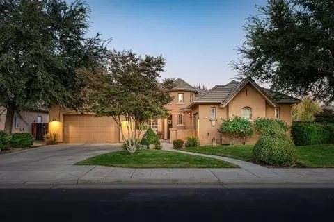 971 N Orangewood Ave, Clovis, CA 93611 photo 1