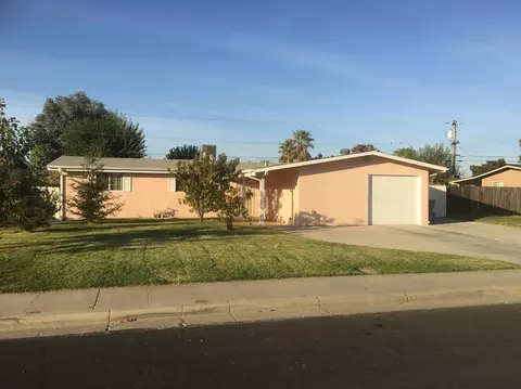 125 Rialto Ave, Clovis, CA 93612 photo 1