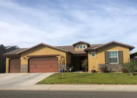 3043 Robinwood Ave, Clovis, CA 93619 photo 1