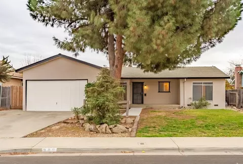266 W Swift Ave, Clovis, CA 93612 photo 1