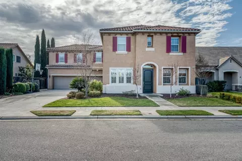 3268 Powers Ave, Clovis, CA 93619 photo 1