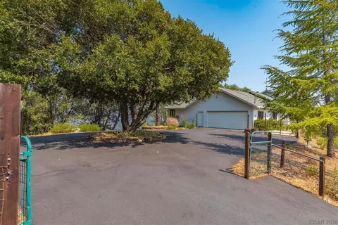 Undisclosed, Mountain Ranch, CA 95246 photo 16
