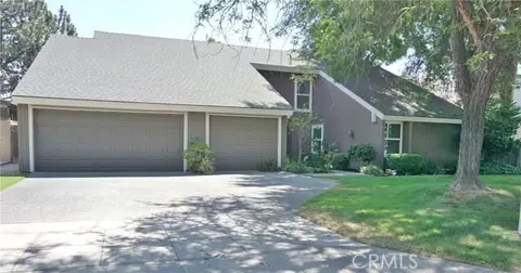 525 Accornero St, Madera, CA 93637 photo 1