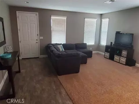 336 Larkin Ave, Chowchilla, CA 93610 photo 3