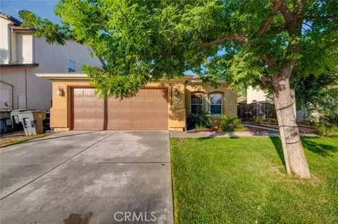 844 Pear St, Madera, CA 93638 photo 1
