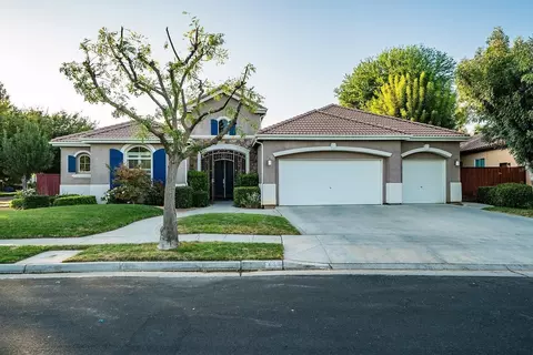 635 W Lexington Ave, Clovis, CA 93619 photo 1