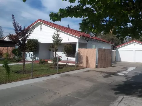 117 N Lake St, Madera, CA 93638 photo 1