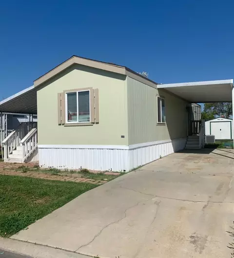 1218 E Cleveland Ave #4, Madera, CA 93638 photo 1