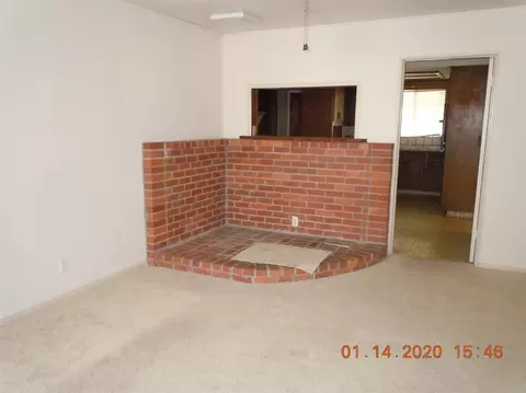 224 E Dunham St, Madera, CA 93637 photo 3