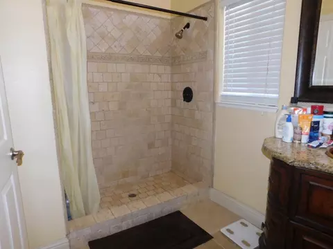 116 N A St, Madera, CA 93638 photo 6