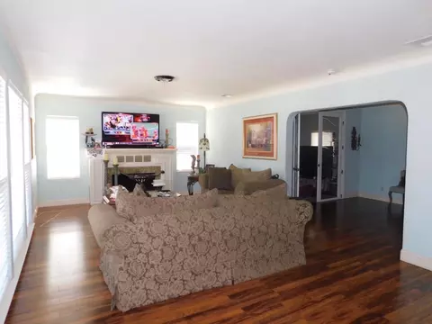 116 N A St, Madera, CA 93638 photo 5