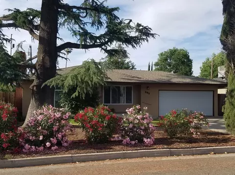 209 Walnut St, Madera, CA 93637 photo 1