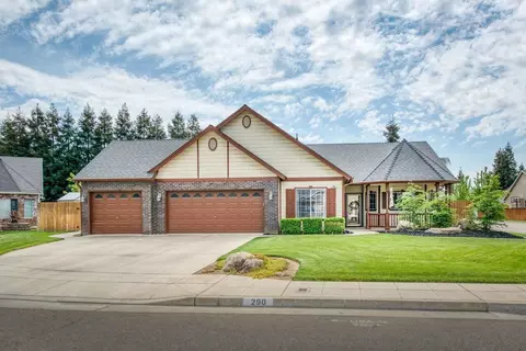 290 W Loyola Ave, Clovis, CA 93619 photo 1