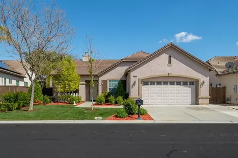 4672 N Windward Way, Clovis, CA 93619 photo 1