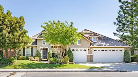 80 W Bedford, Clovis, CA 93611 photo 1