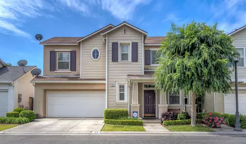 26 W Bohemia Ln, Clovis, CA 93619 photo 1