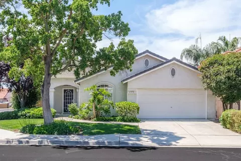 1018 Ramona Ave, Clovis, CA 93612 photo 1