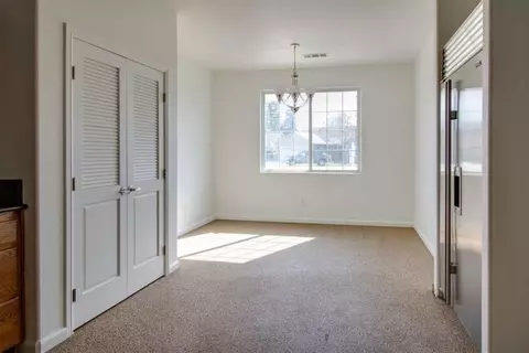 520 E Ferguson Ct, Visalia, CA 93292 photo 4