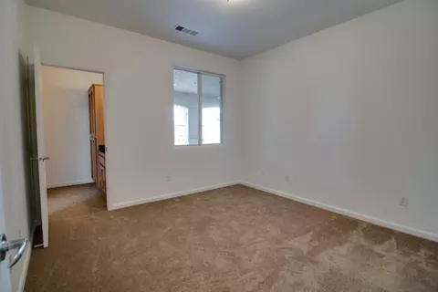 520 E Ferguson Ct, Visalia, CA 93292 photo 11