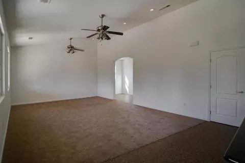520 E Ferguson Ct, Visalia, CA 93292 photo 6