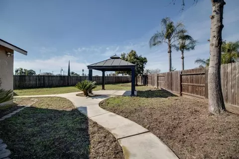 520 E Ferguson Ct, Visalia, CA 93292 photo 23