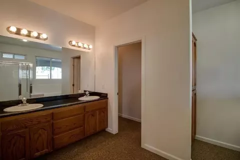 520 E Ferguson Ct, Visalia, CA 93292 photo 16