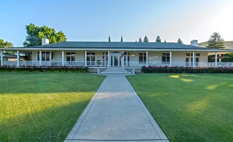 14689 Academy Oaks Ln, Clovis, CA 93619 photo 1