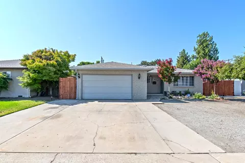 854 W Rialto Ave, Clovis, CA 93612 photo 1