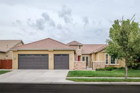 3247 Fairmont Ave, Clovis, CA 93619 photo 1