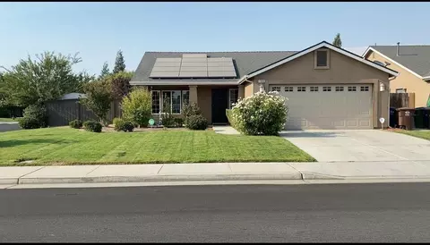 1948 Hunter Ave, Sanger, CA 93657 photo 1