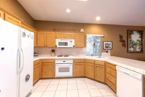 2329 Prescott Ave, Clovis, CA 93619 photo 5