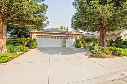2329 Prescott Ave, Clovis, CA 93619 photo 2