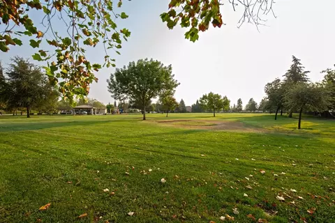 2329 Prescott Ave, Clovis, CA 93619 photo 19