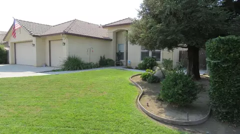 731 S Kenneth Ave, Kerman, CA 93630 photo 1