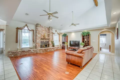 575 W Alluvial Ave, Clovis, CA 93611 photo 9
