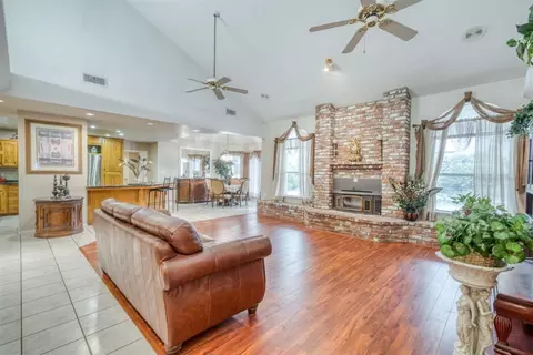 575 W Alluvial Ave, Clovis, CA 93611 photo 10