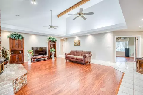575 W Alluvial Ave, Clovis, CA 93611 photo 8