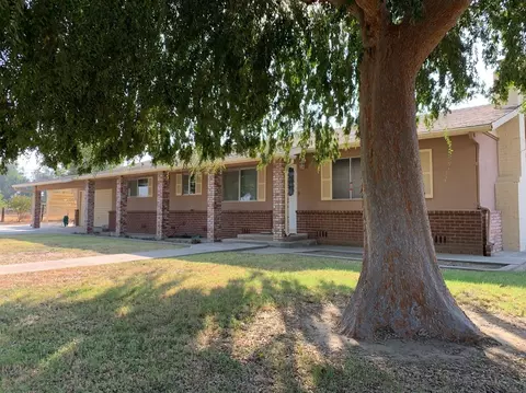 13840 18th Ave, Lemoore, CA 93245 photo 1