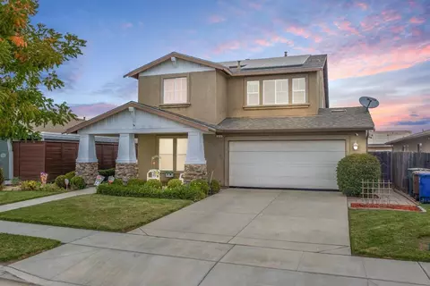 648 11th St, Sanger, CA 93657 photo 1