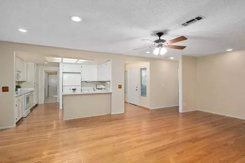 1527 Tollhouse Ln, Clovis, CA 93611 photo 8