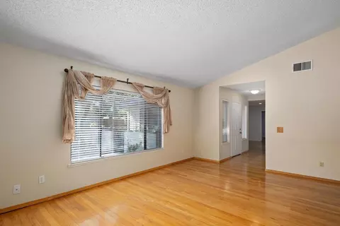 1527 Tollhouse Ln, Clovis, CA 93611 photo 5
