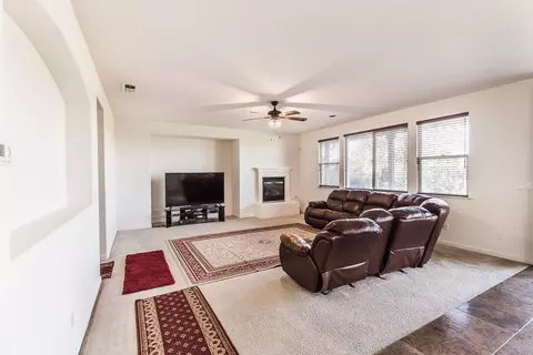 883 S Kenneth Ave, Kerman, CA 93630 photo 9
