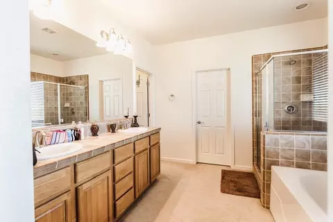 883 S Kenneth Ave, Kerman, CA 93630 photo 19