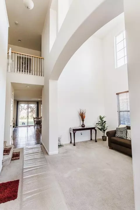 883 S Kenneth Ave, Kerman, CA 93630 photo 3
